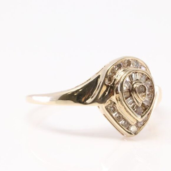 10k Vintage .85 Diamond Teardrop Ring - Picture 4 of 6